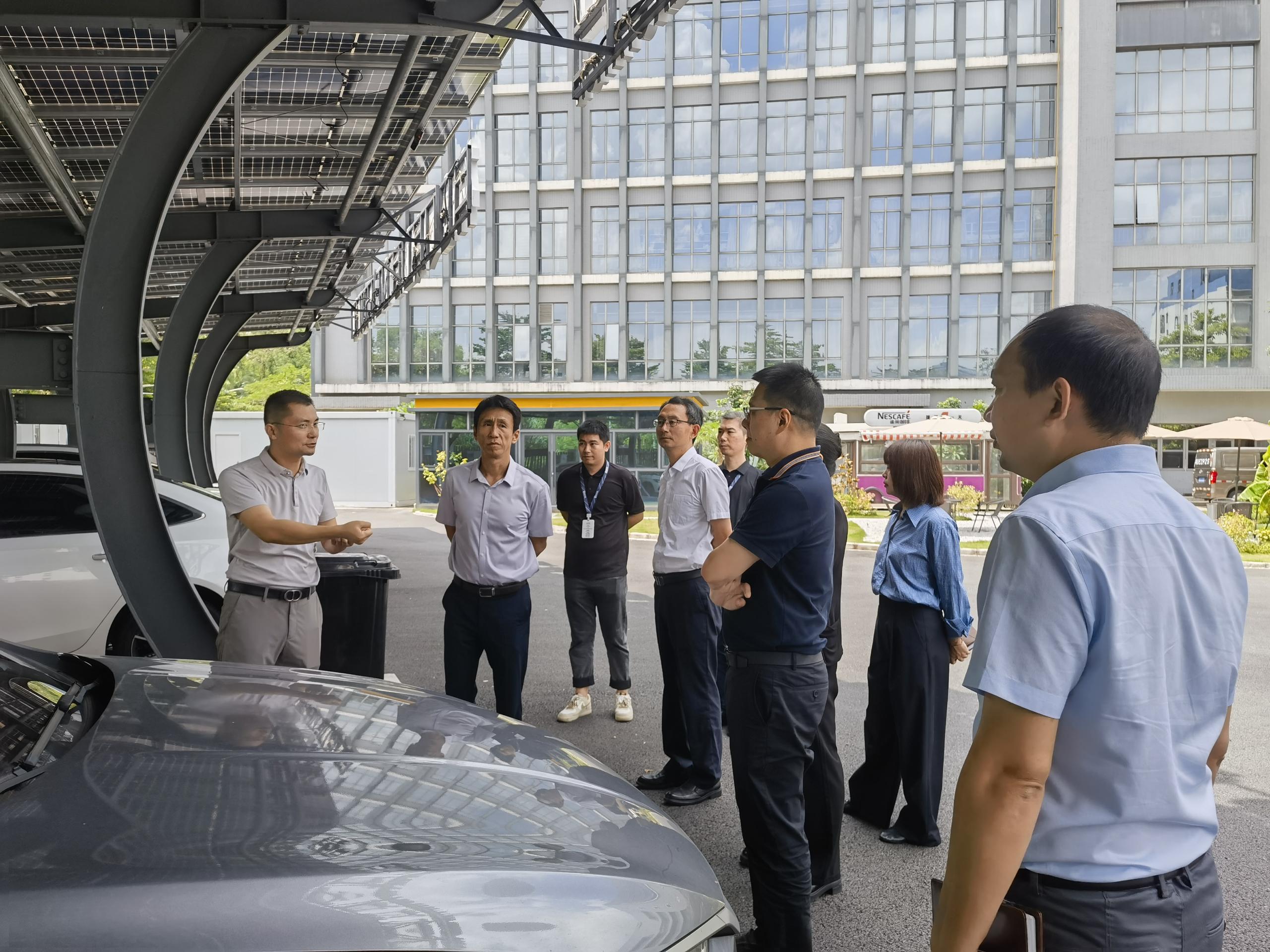 深物业集团一行莅临PA旗舰厅考察交流，共筑“绿色低碳”新篇章